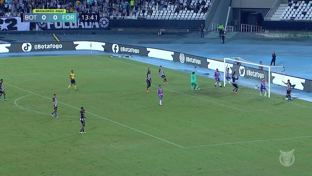 Botafogo defeated 10 man Fortaleza in the Brazilian league. DUGOUT