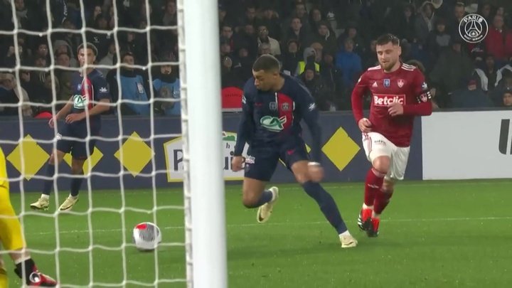 VIDEO: Mbappe's powerful strike from tight angle in French Cup
