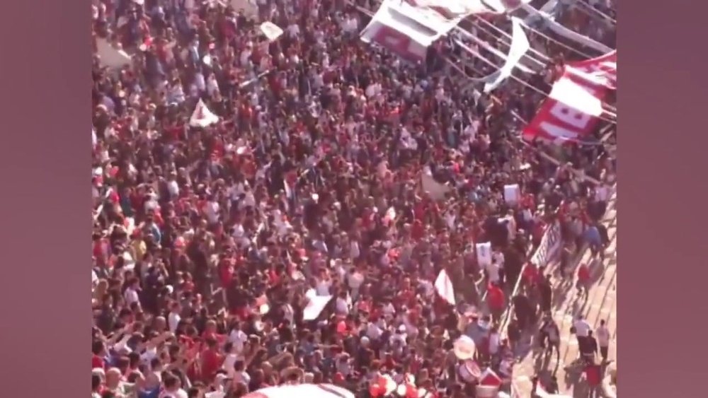 VIDÉO : Le meilleur des supporters du CA Huracan. DUGOUT