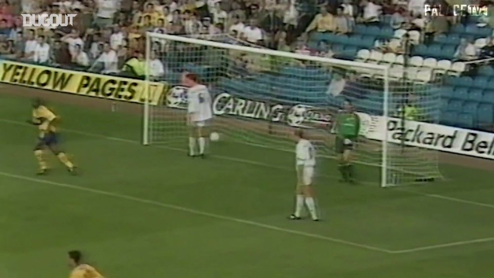 Résumé Leeds 0-2 Crystal Palace en 1997. Dugout