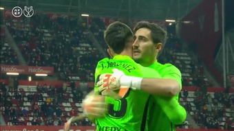 VIDEO: Sporting Gijon fail to win penalty shootout after GK substitution