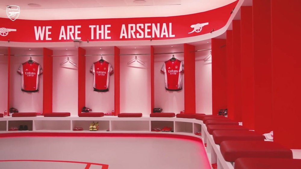 Les coulisses d'Arsenal 2-2 Crystal Palace. dugout
