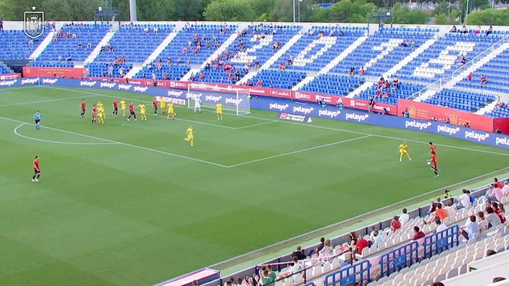 Spain's youngsters ran out comfortable winners against Lithuania. DUGOUT