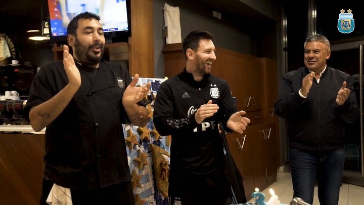 VÍDEO: así celebró Messi los 34 años... ¿cómo festejará los 35? DUGOUT