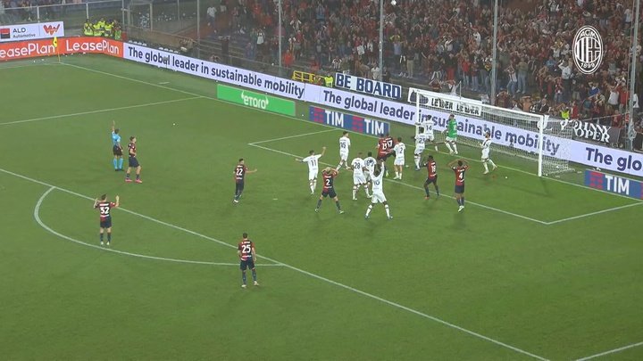 VIDÉO : La prestation incroyable de Giroud dans les buts du Milan