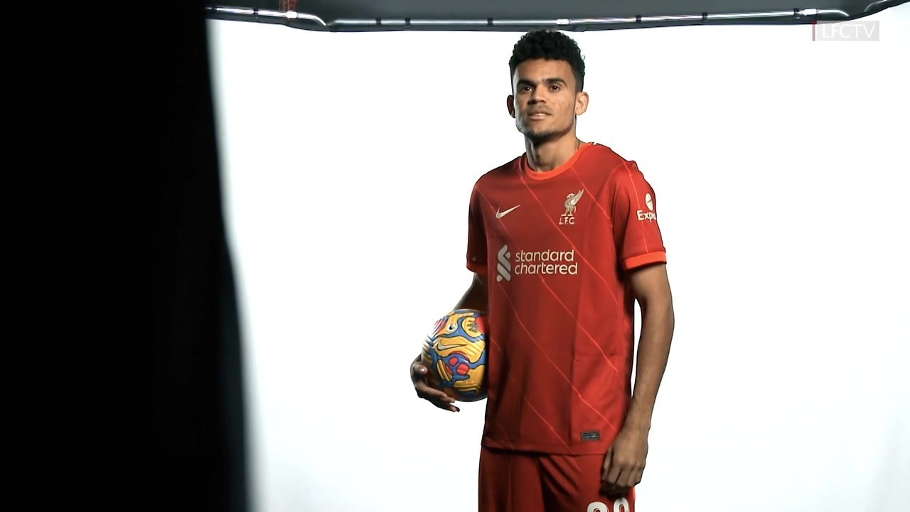 Luis Diaz will wear Liverpool's no. 7 next season, and the previous Luis  who wore that shirt was exceptional! 🤩 #footballgazette…