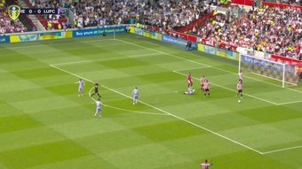 VIDÉO : Le match du maintien de Leeds contre Brentford. dugout