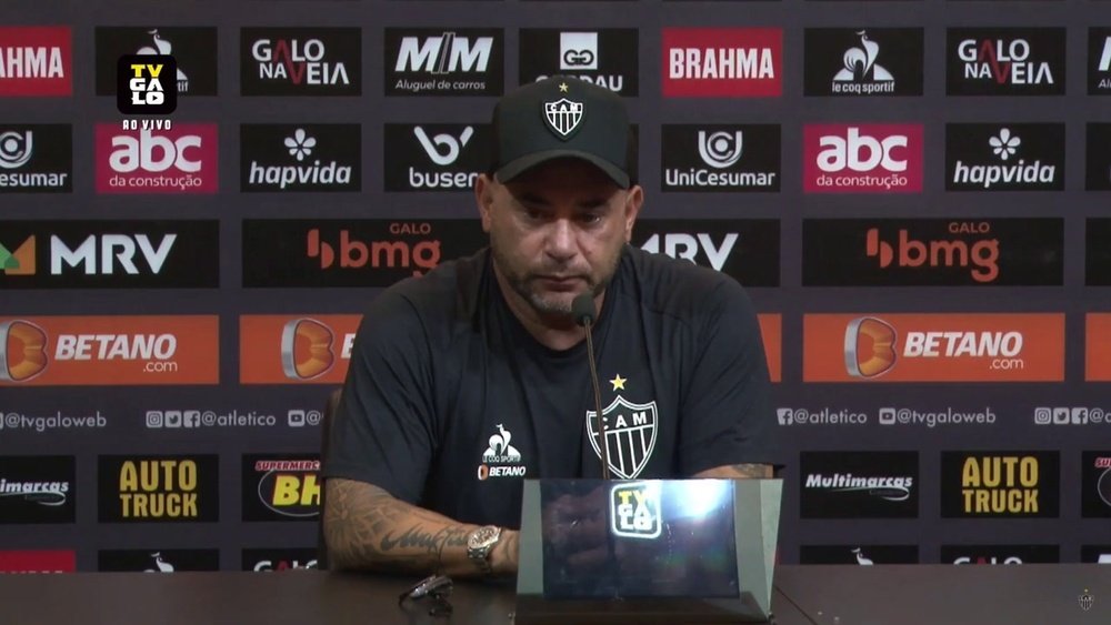 El Turco enaltece plantel do Galo. DUGOUT