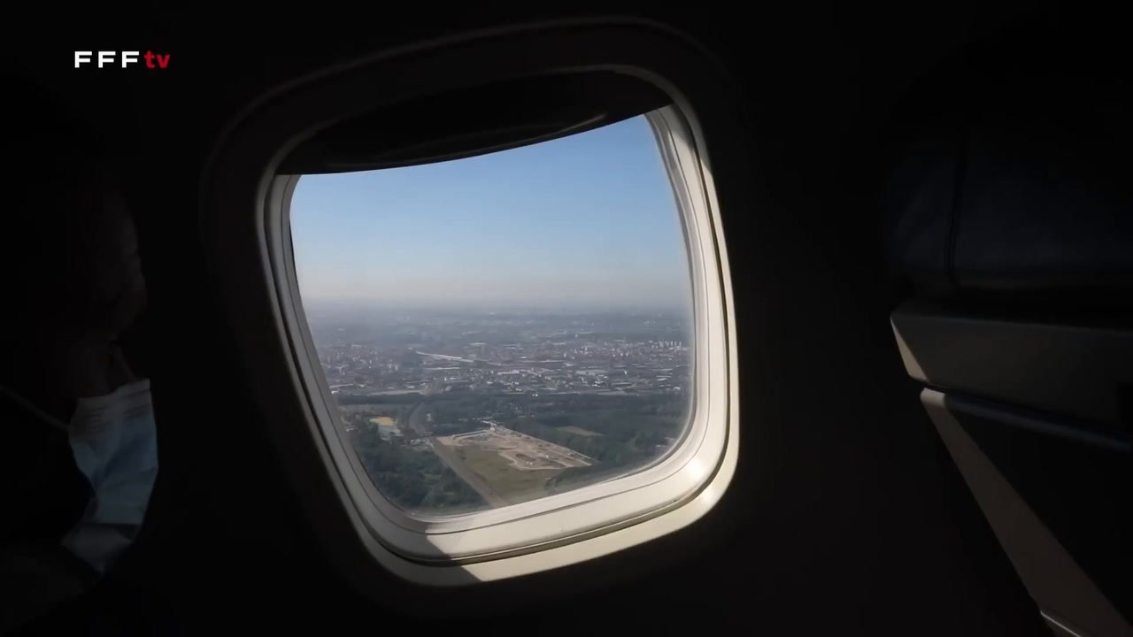 VIDÉO : Les coulisses du voyage des Bleues en Angleterre