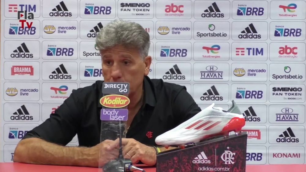 Renato Gaúcho parabeniza torcida pelo AeroFla. DUGOUT