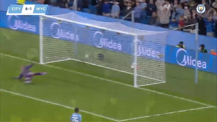 VIDEO: Cole Palmer's wonderful first goal for Man City