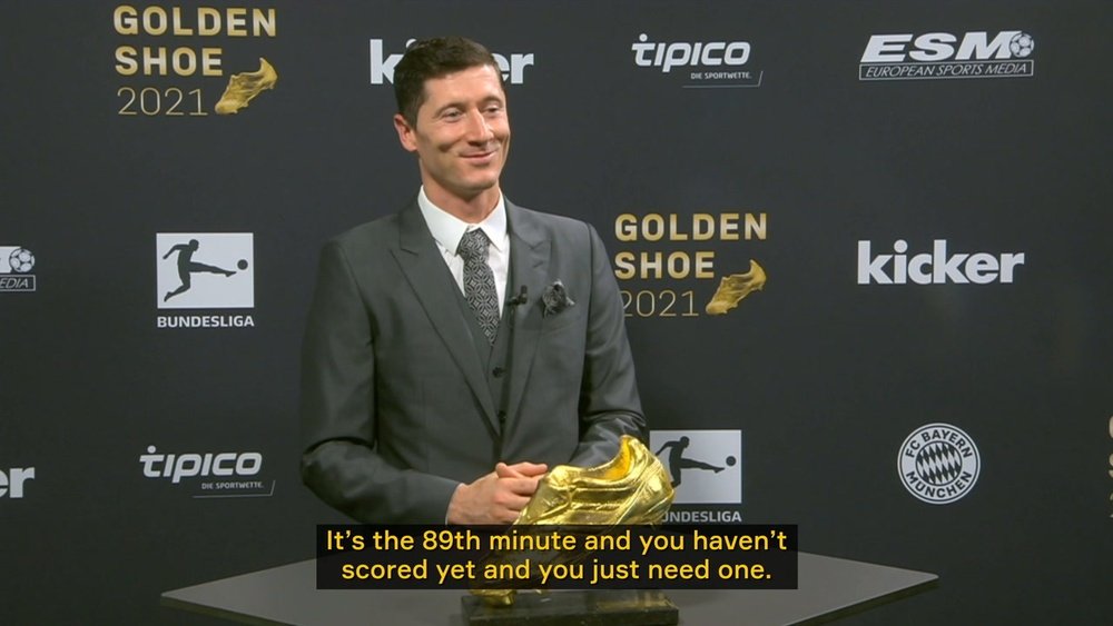 Lewandoski wins his first ever Golden Shoe award. DUGOUT