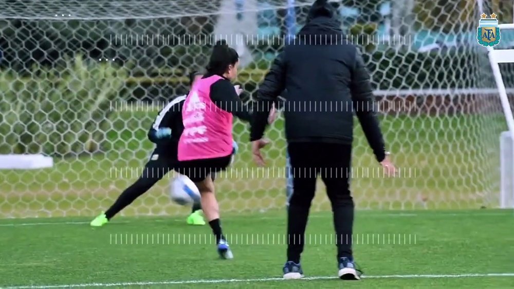 Les Féminines de l'Argentine se préparent pour la Copa América .dugout