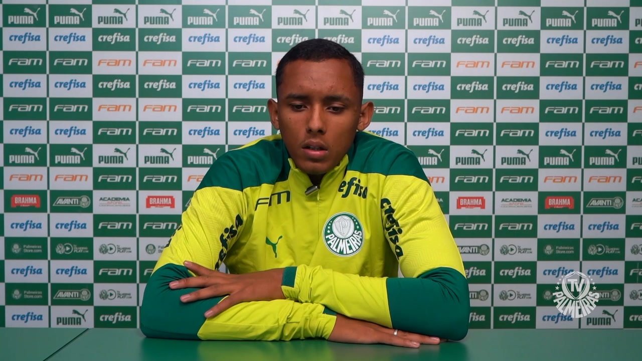 Michel, de apenas 18 anos fala sobre a sua ascensão à equipa principal. DUGOUT