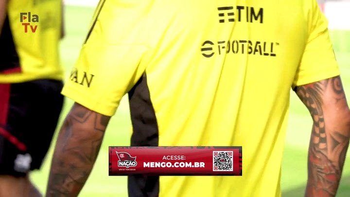 Flamengo treina de olho no Juventude e Vidal faz atividade separada do elenco