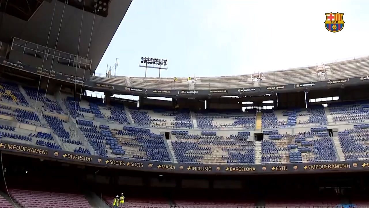 La demolición del tercer anfiteatro del Camp Nou, muy avanzada. DUGOUT