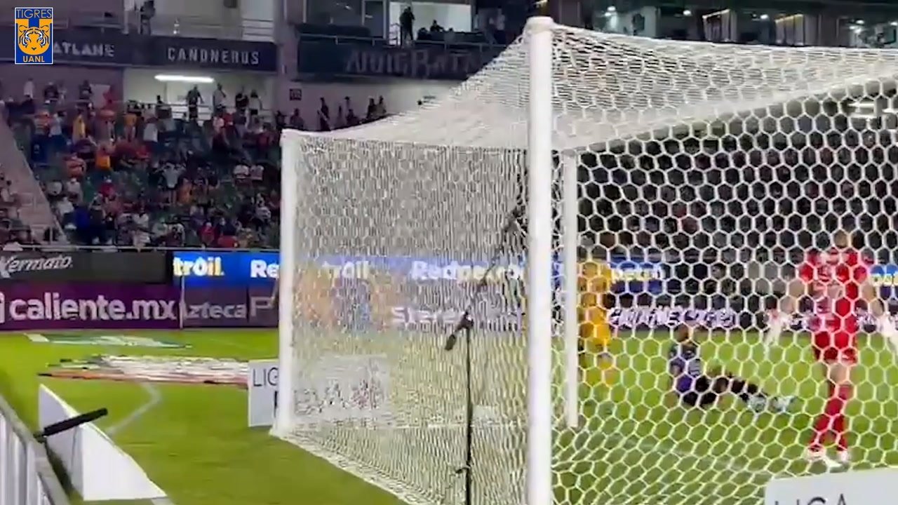 VÍDEO: Thauvin tiró de mirilla telescópica para asistir a 'Cocoliso'