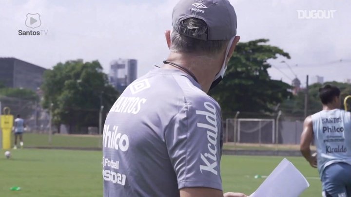 VÍDEO: Felipe Jonatan elogia começo de trabalho de Ariel Holan no Santos