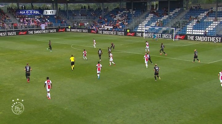 VIDEO: Tadic helps Ajax draw with Leipzig