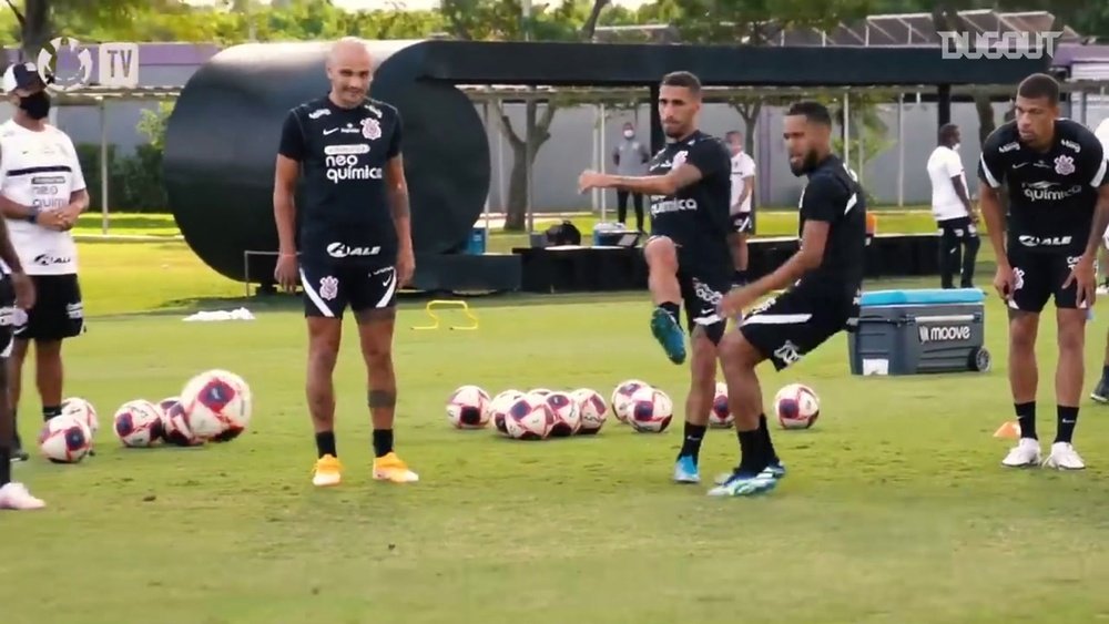 Corinthians inicia a semana com treino tático. DUGOUT