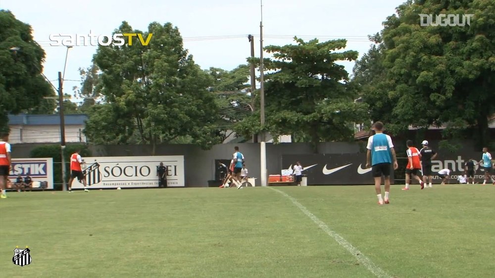 Robinho scored this great goal during training. DUGOUT