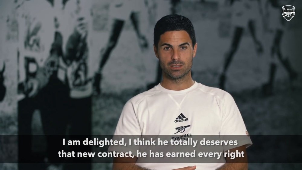 Mikel Arteta was delighted at Smith-Rowe's new contract. DUGOUT