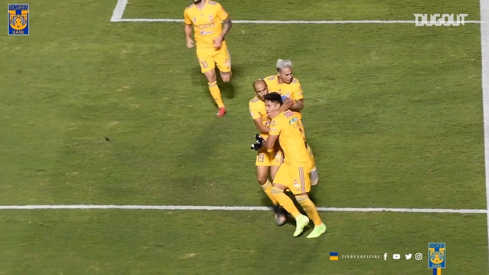 Carlos Salcedo scores for Tigres versus Toluca. DUGOUT