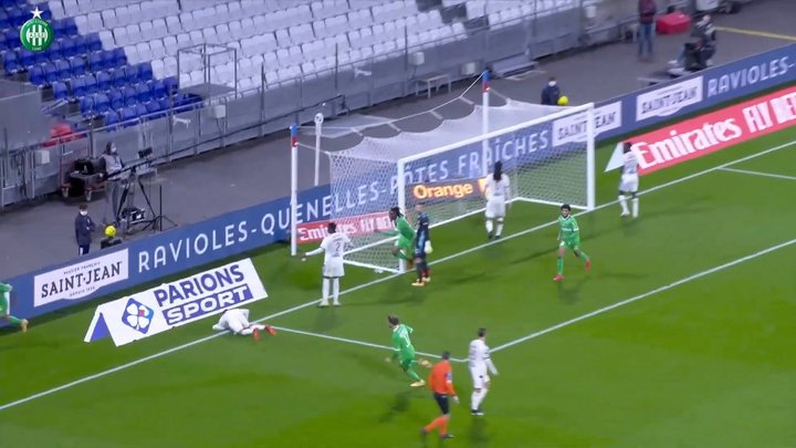 VIDEO: Denis Bouanga scores for St Etienne v Lyon