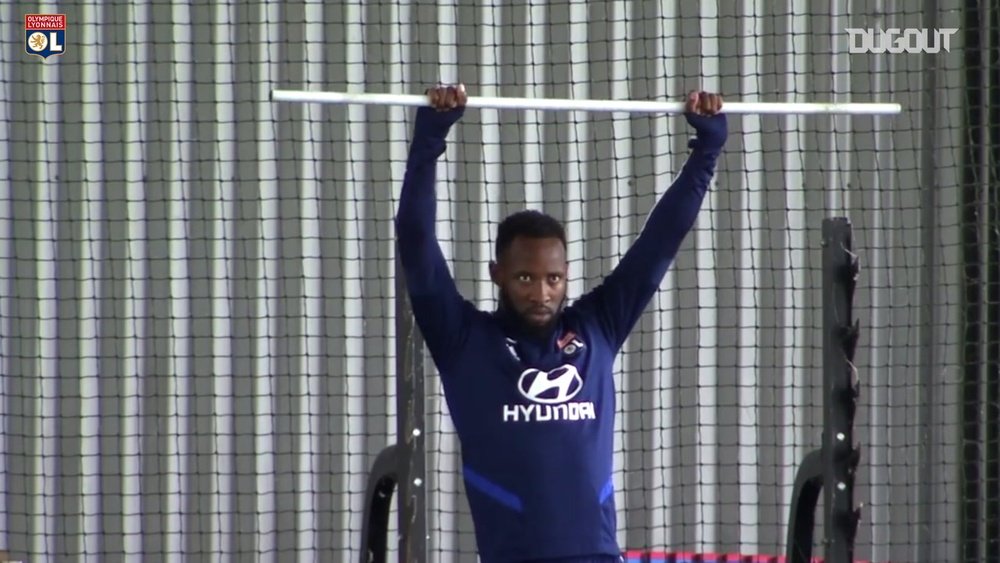 VIDEO: Olympique Lyonnais players are back in full training. DUGOUT