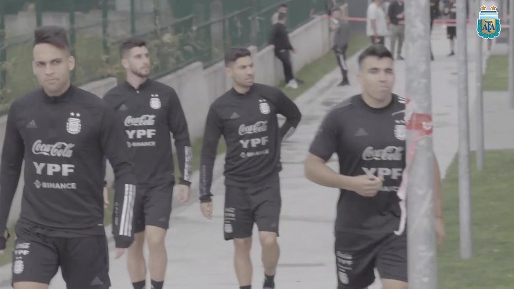 Nico González grabó el entrenamiento de Argentina. Dugout