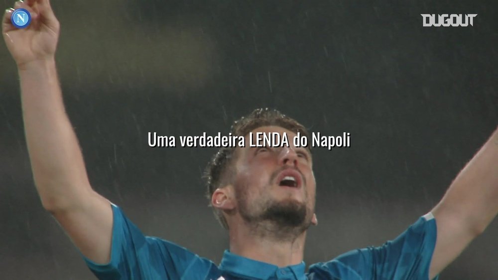 Com 122 gols, Mertens é o maior artilheiro da história do Napoli. DUGOUT