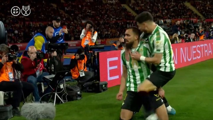 VIDÉO : Le but de Borja Iglesias en finale de la Coupe du Roi contre le Valence CF. dugout
