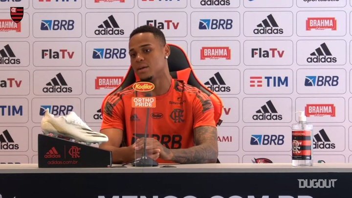 VÍDEO: Natan agradece ajuda dos mais experientes aos jovens no Flamengo