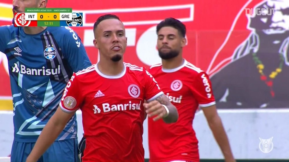 Internacional won it right at the death against Gremio. DUGOUT