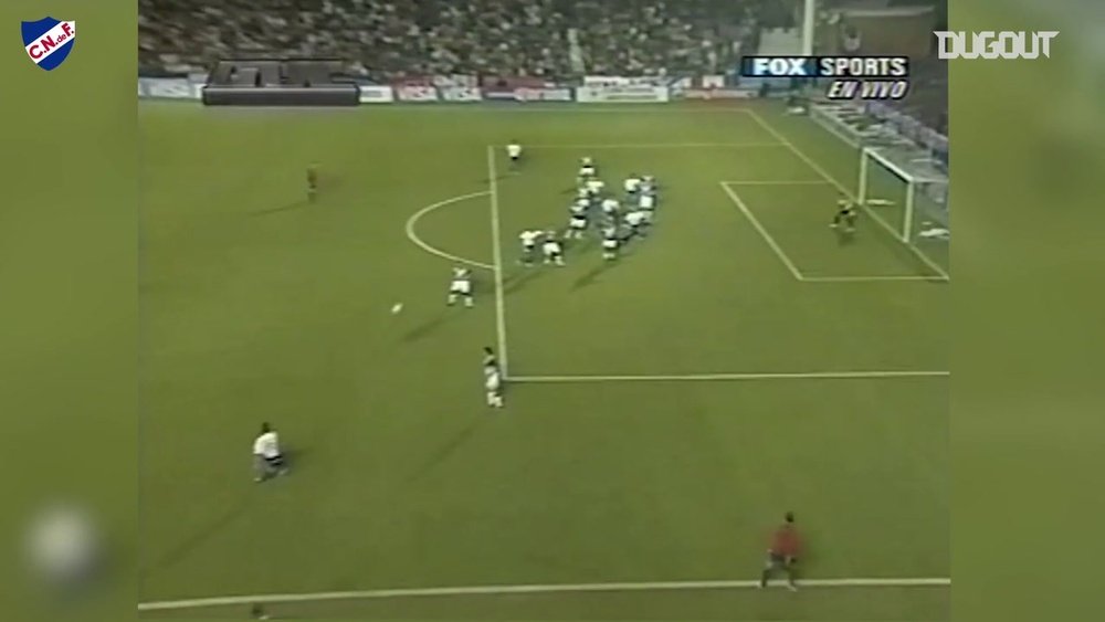 VIDÉO : La tête de Diego Godin contre Vélez en Copa Libertadores 2007. Dugout