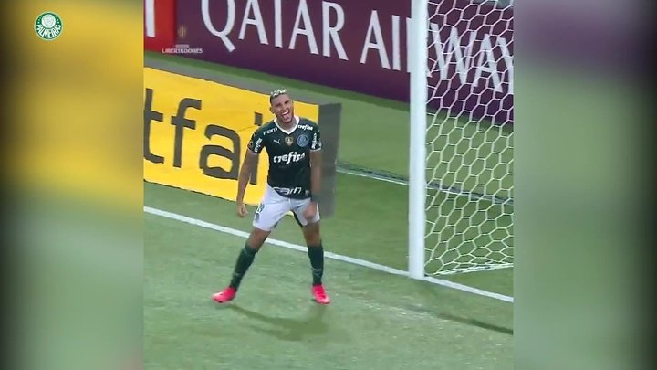 Fez a quadra! Rafael Navarro marca quatros gols na goleada do Palmeiras
