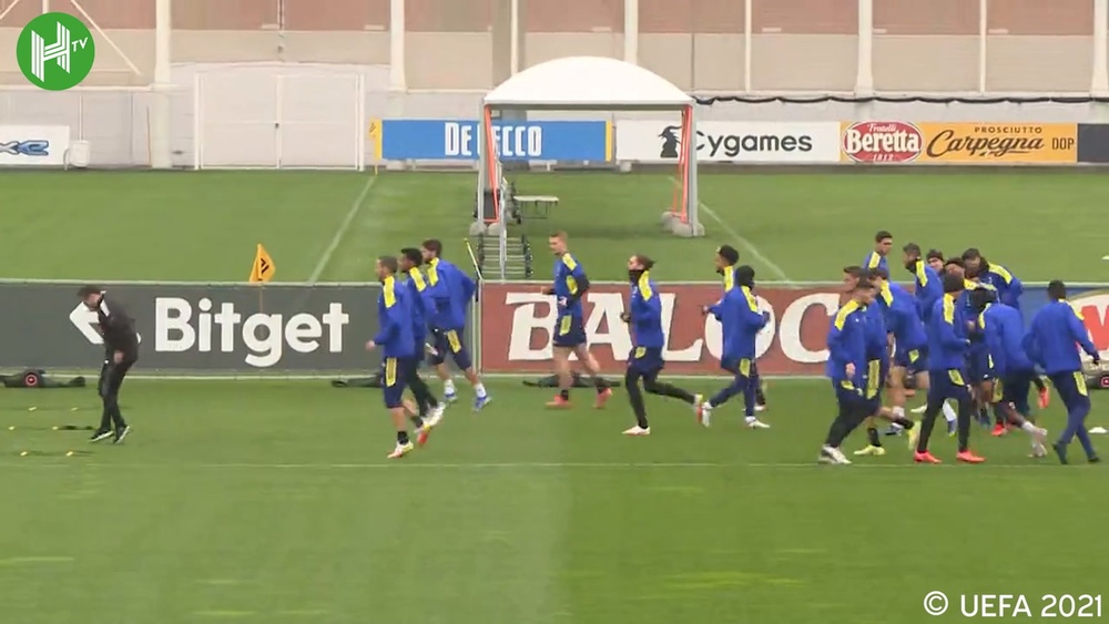 La rifinitura della Juve prima del Chelsea. Dugout
