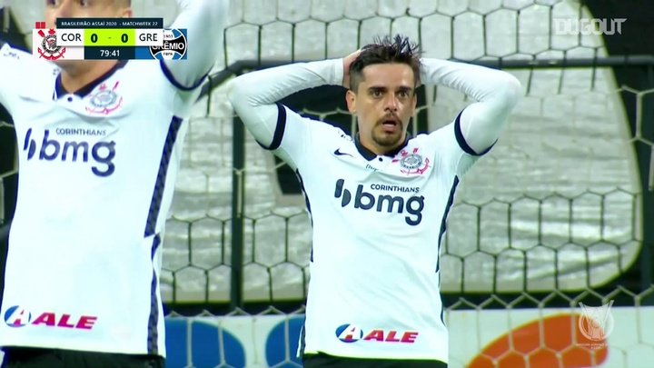 VIDEO: Vanderlei's incredible save denies Fagner at Arena Corinthians