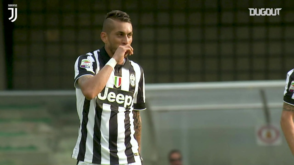 Lo spettacolare gol di Roberto Pereyra contro il Verona. Dugout