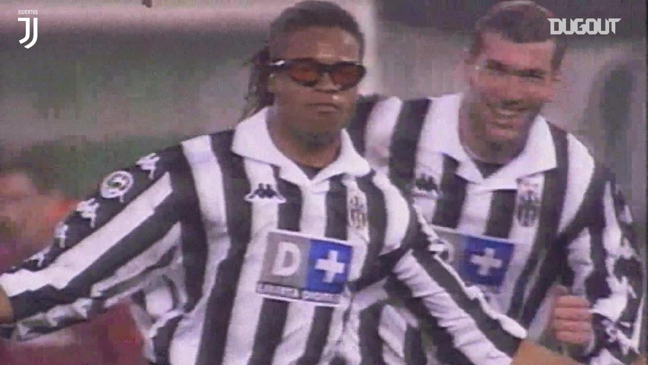 Davids' best skills with Juventus. DUGOUT