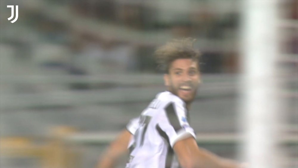 El gol de Locatelli que le dio la victoria a la Juventus en el derbi de Turín. Captura/DUGOUT