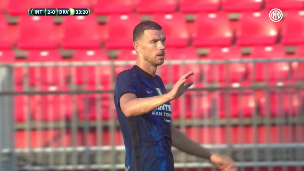 Edin Džeko marque pour ses débuts avec l'Inter. Dugout