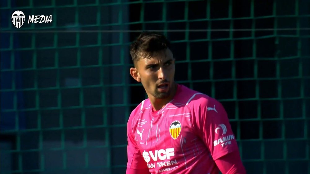 Valencia were beaten 0-2 by Zaragoza. DUGOUT