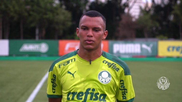 Gabriel Veron fala da preparação do Palmeiras e espera mais uma temporada vitoriosa