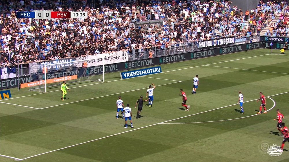 PSV earned a 1-2 victory over PEC Zwolle. DUGOUT