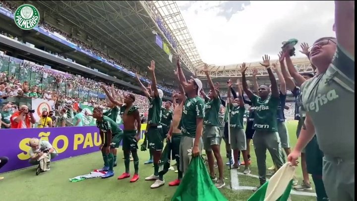 Confira a comemoração do Palmeiras após o título inédito da Copinha