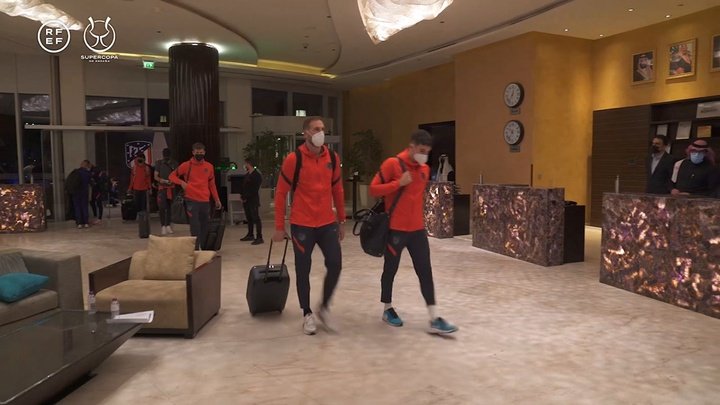 VIDEO: Atletico Madrid arrive in Riyadh