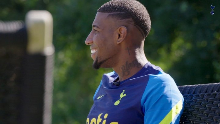 VÍDEO: Lucas dá as boas vindas e ‘resenha’ com Emerson Royal no Tottenham