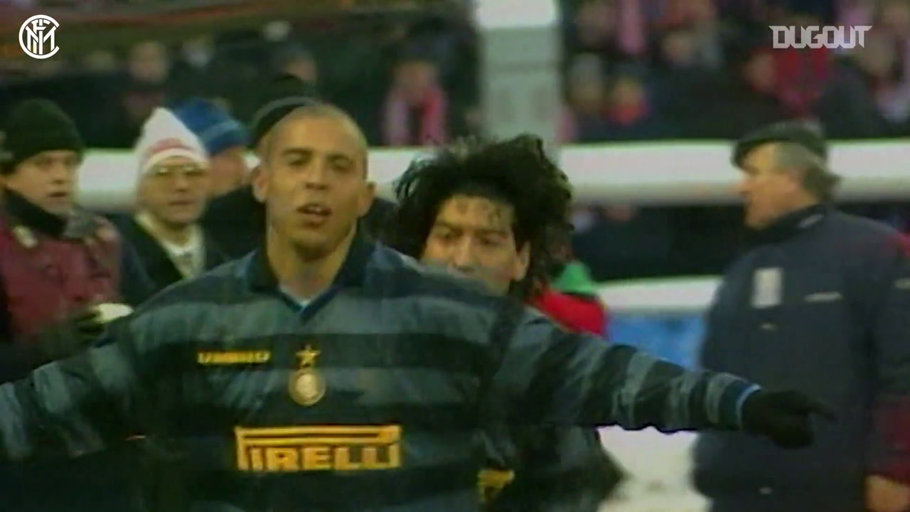 Ronaldo 'derreteu' um campo congelado em Moscou para levar a Inter à glória  europeia, em 1998 - Calciopédia