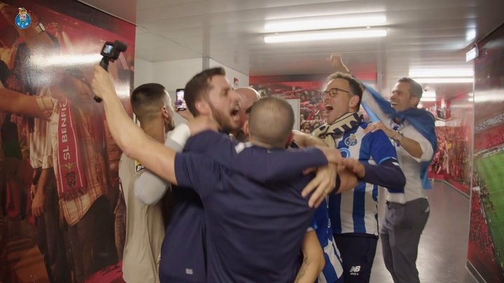 Porto celebrated the title in style in the dressing room. DUGOUT